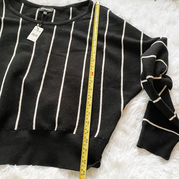 NWT Express B&W Striped Slouch Sweater - Picture 3 of 6